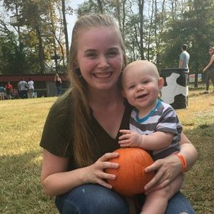 Meet your Posher, Savannah